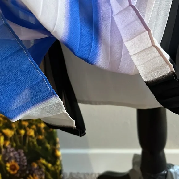 Club Monaco Pleated Skirt - Picture 6 of 12